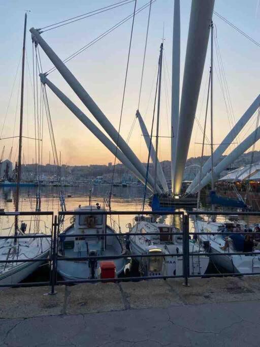 La Finestra Sul Cielo Del Porto Antico Di Genova Apartment Exterior photo