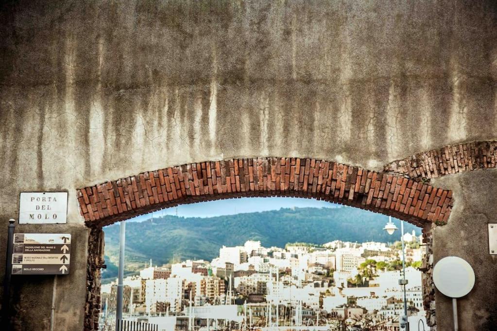 La Finestra Sul Cielo Del Porto Antico Di Genova Apartment Exterior photo
